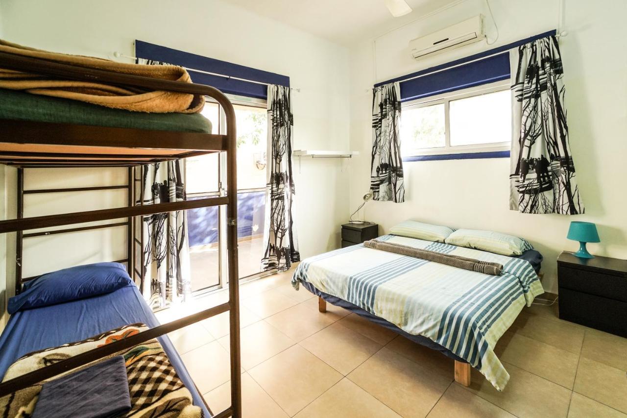 Hayarkon Hostel Тел Авив Екстериор снимка