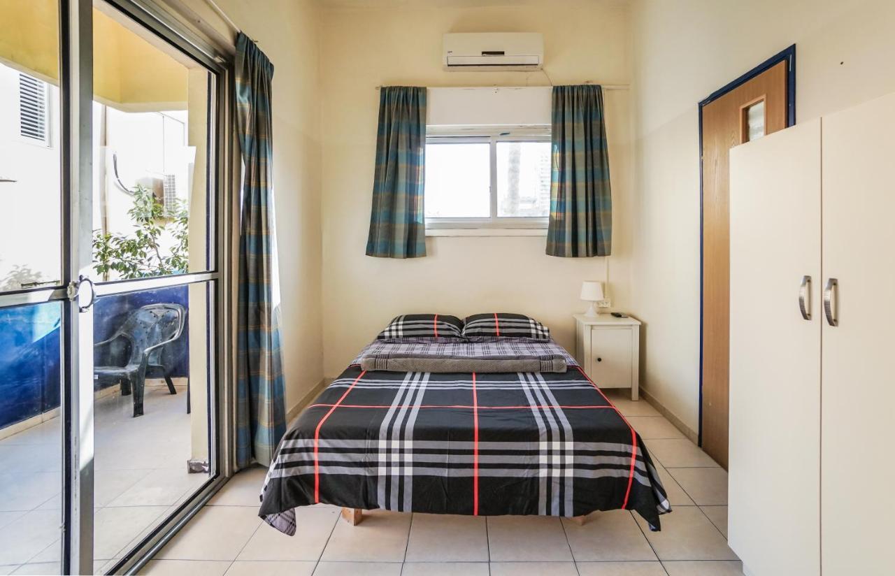 Hayarkon Hostel Тел Авив Екстериор снимка
