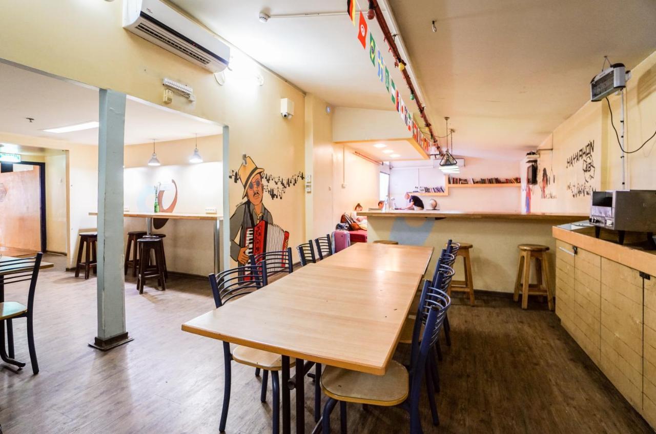 Hayarkon Hostel Тел Авив Екстериор снимка