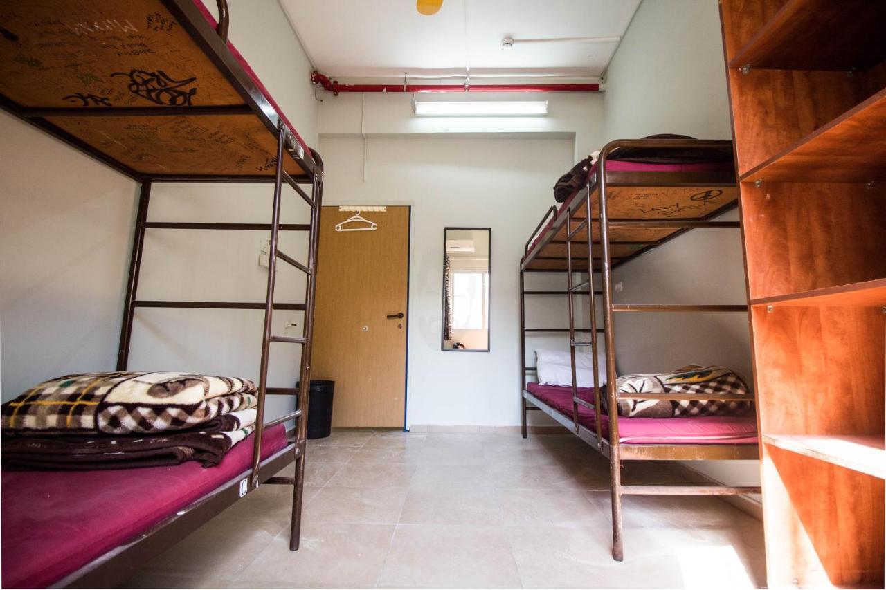 Hayarkon Hostel Тел Авив Екстериор снимка