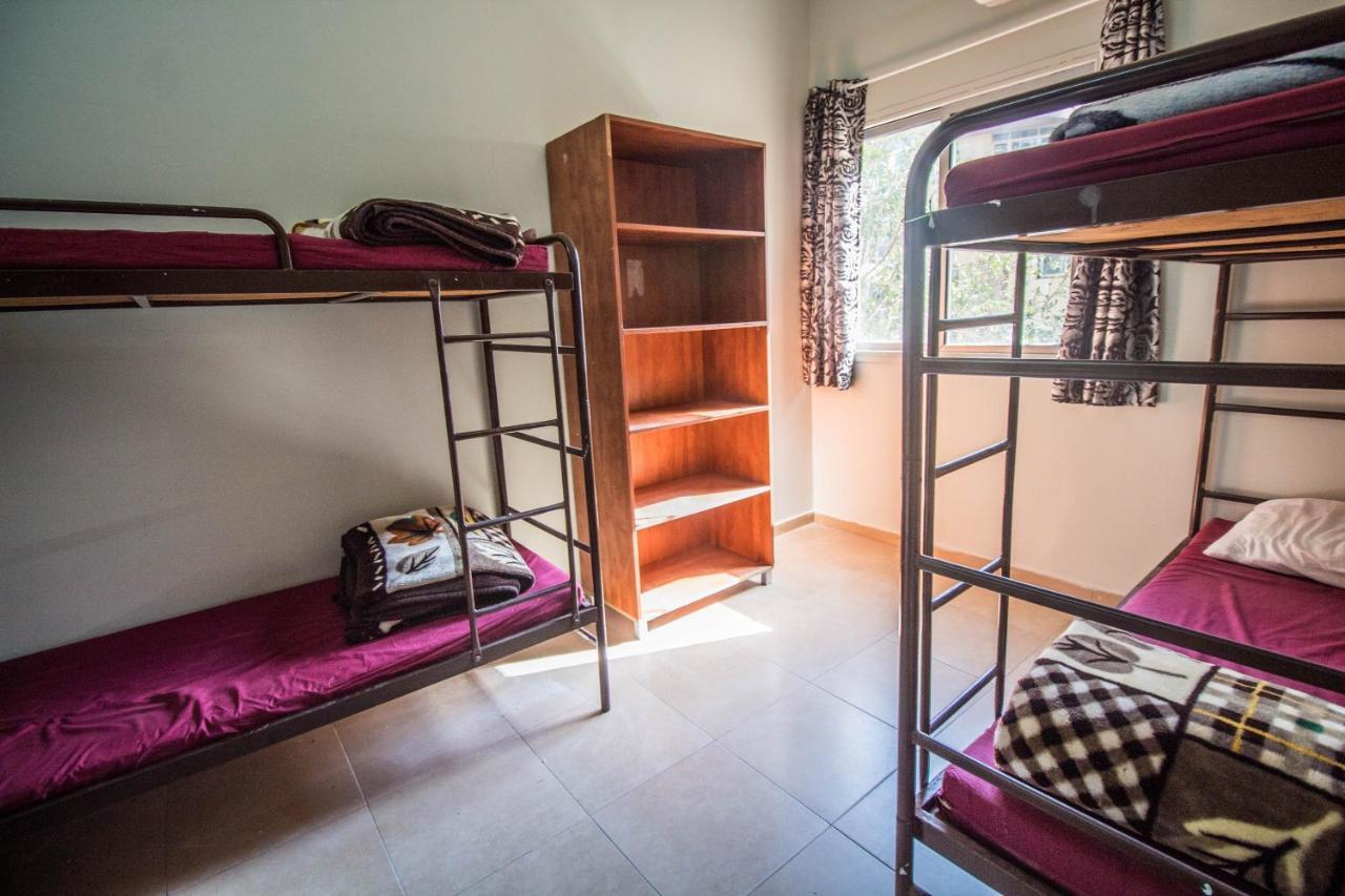 Hayarkon Hostel Тел Авив Екстериор снимка