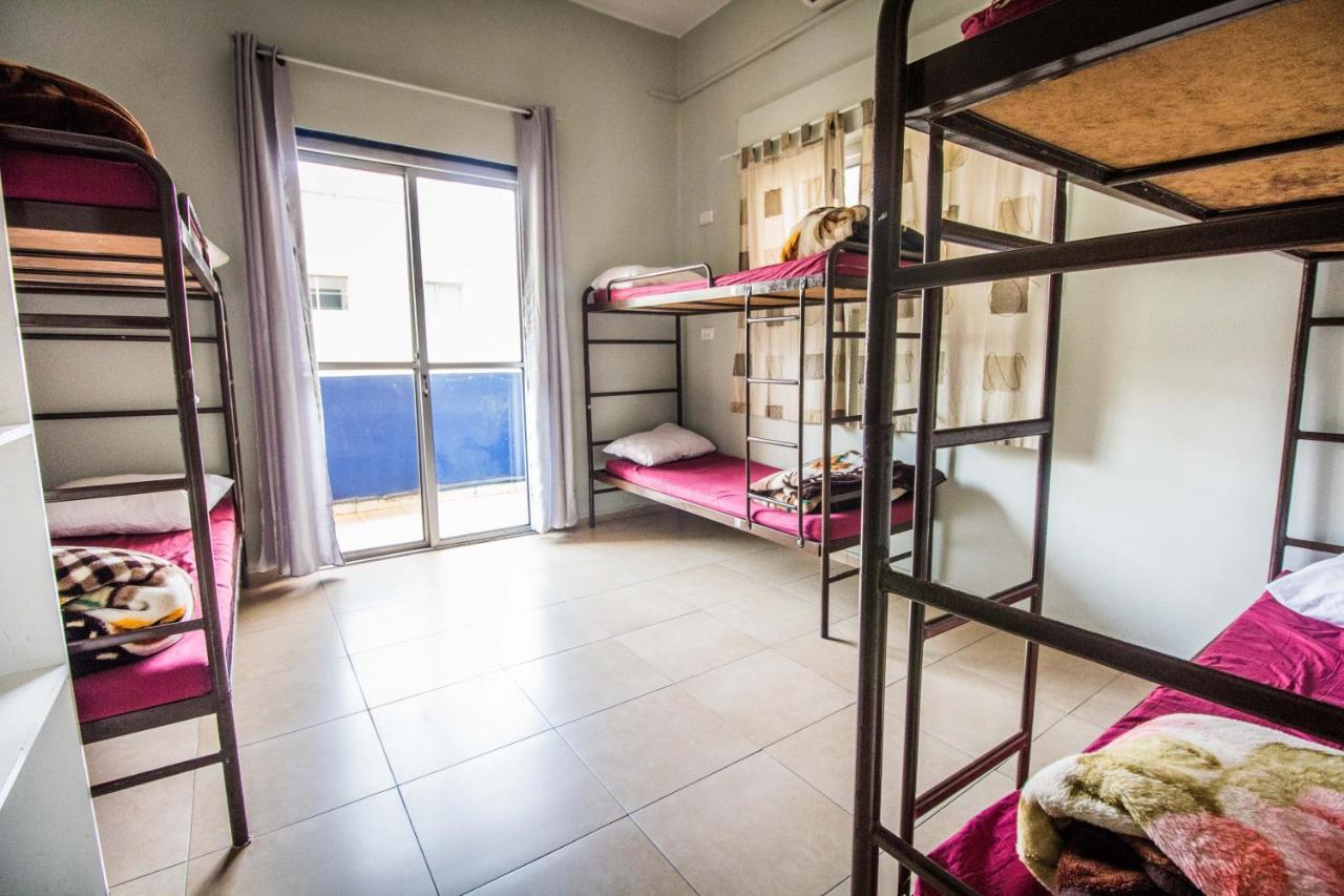 Hayarkon Hostel Тел Авив Екстериор снимка