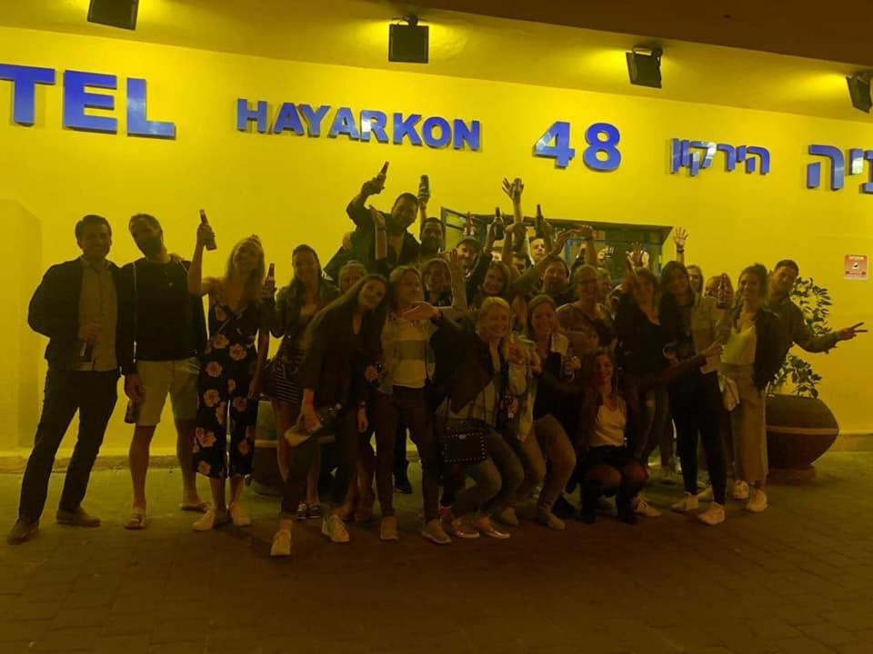 Hayarkon Hostel Тел Авив Екстериор снимка